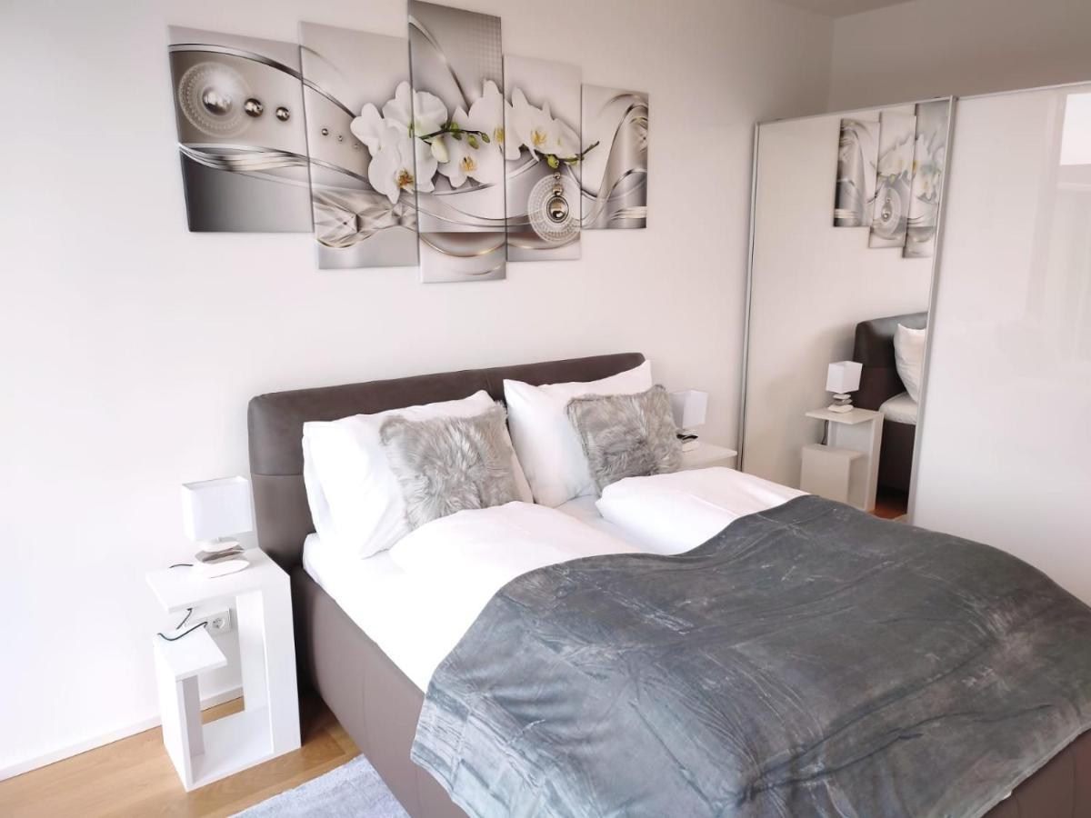 Panorama Apartment Vienna - Free Parking, Sauna & Fitness Екстер'єр фото