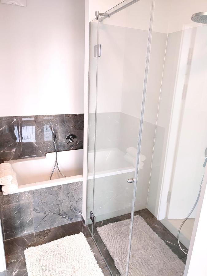 Panorama Apartment Vienna - Free Parking, Sauna & Fitness Екстер'єр фото