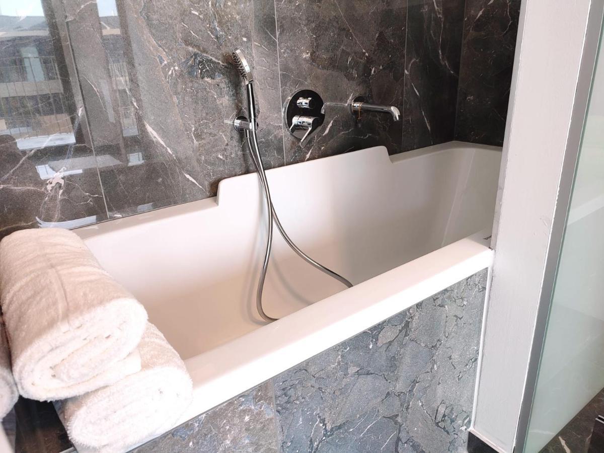 Panorama Apartment Vienna - Free Parking, Sauna & Fitness Екстер'єр фото
