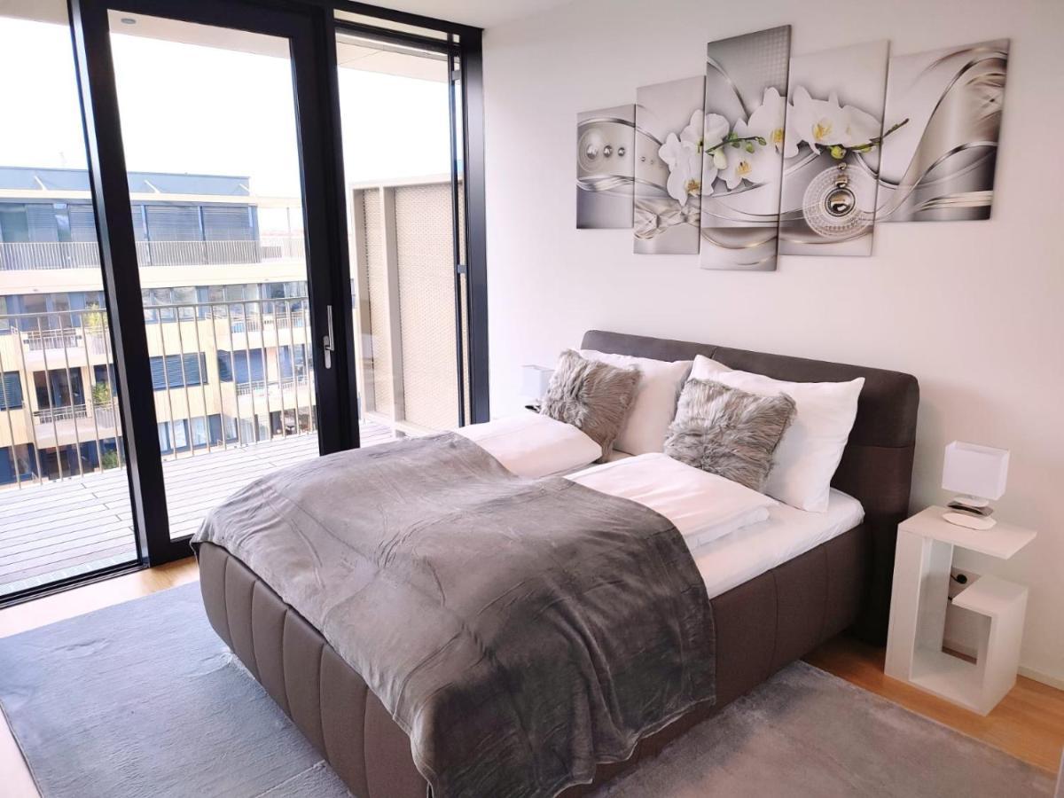 Panorama Apartment Vienna - Free Parking, Sauna & Fitness Екстер'єр фото