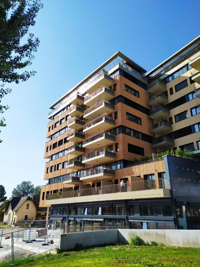 Panorama Apartment Vienna - Free Parking, Sauna & Fitness Екстер'єр фото